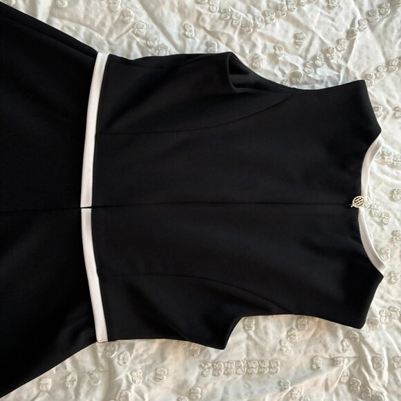 Tommy Hilfiger Midi Dress (Size 6) - Picture 5 of 9